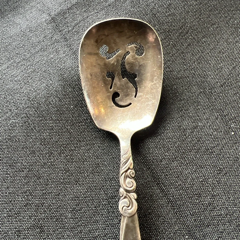 Oneida Community Silverplate  SOUTH SEAS 1955 - 5 1/2